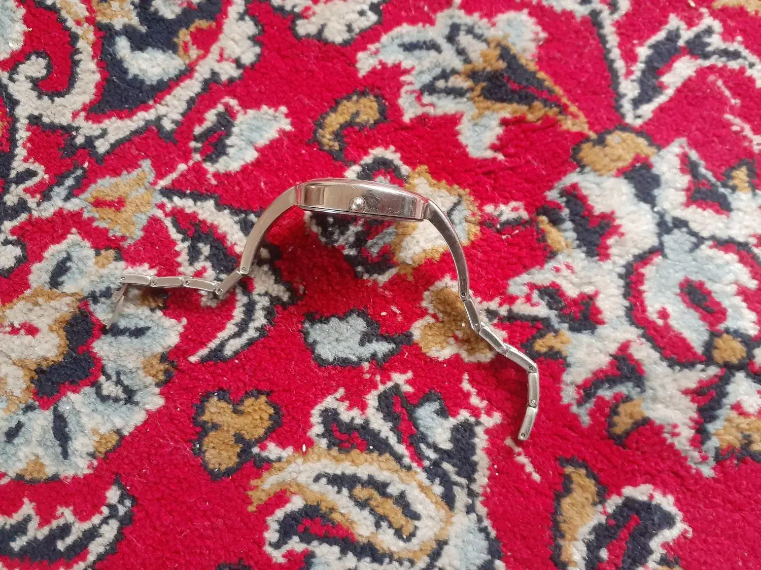 یک عدد ساعت نو|ساعت|بیرجند, |دیوار