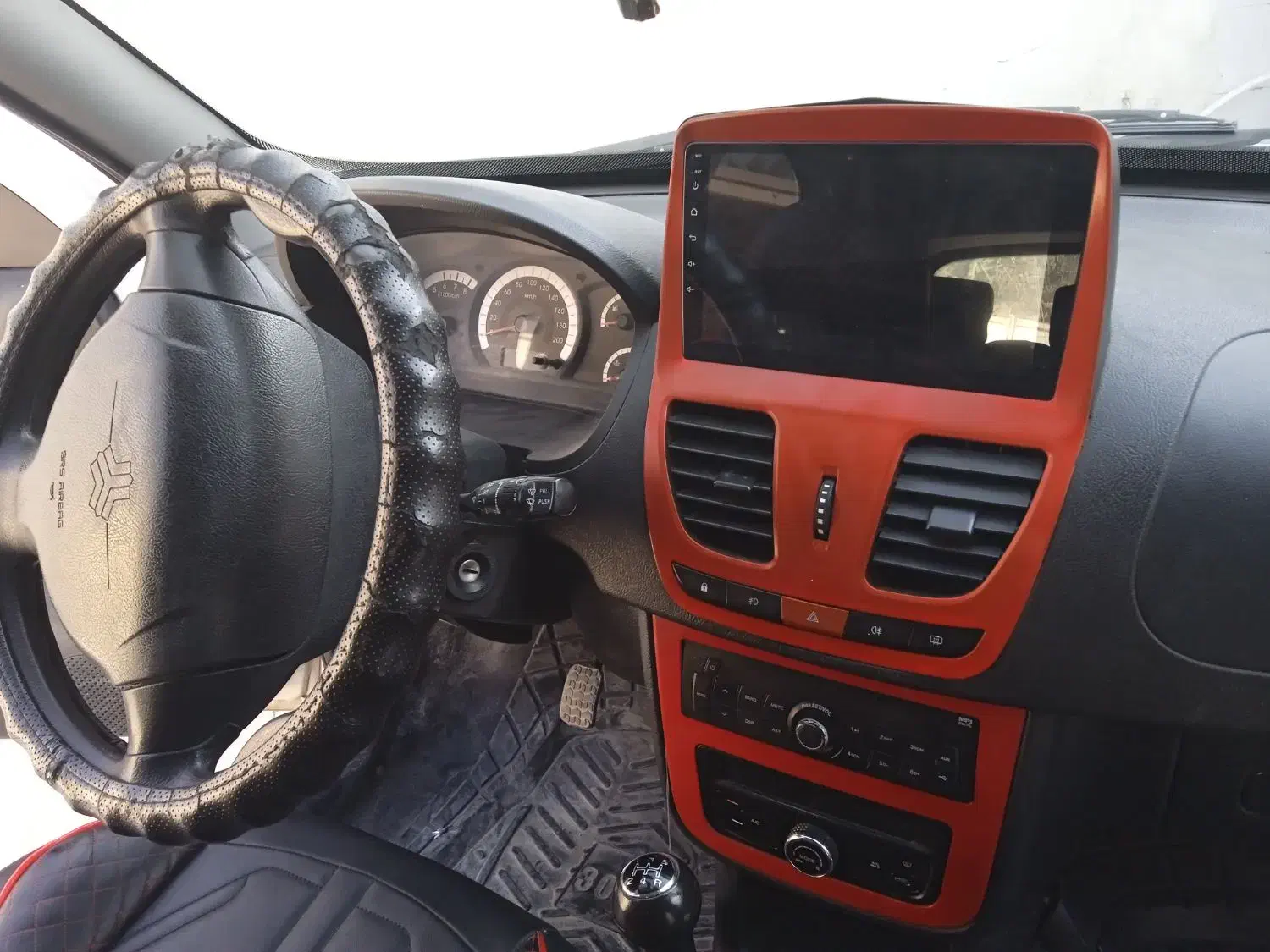 کوییک gxr 1400 سفید سقف قرمز|خودرو سواری و وانت|لامرد, |دیوار