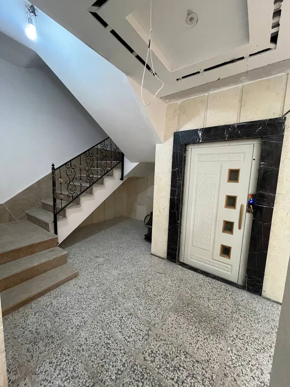 آپارتمان ۱۴۵متری واقع در ابوطالب ۲۷|فروش آپارتمان|مشهد, شهید مطهری|دیوار