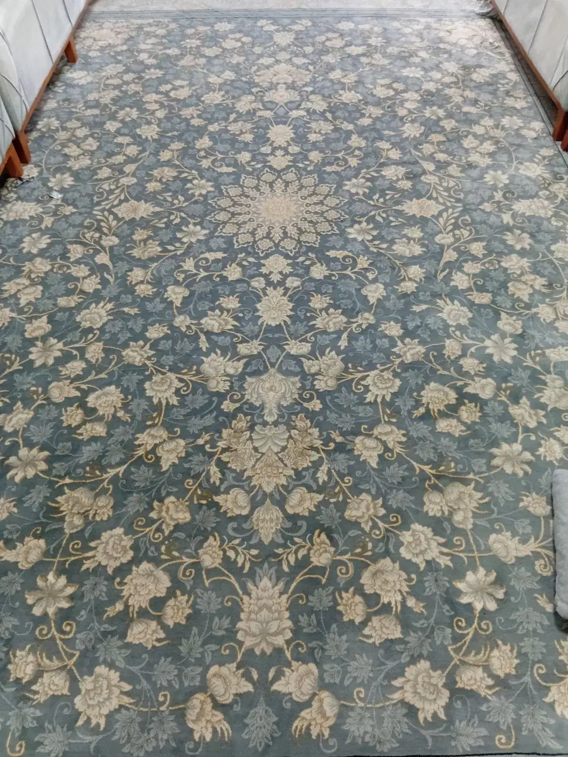 فرش ۱۲متری درحد نو|فرش|رشت, باهنر|دیوار