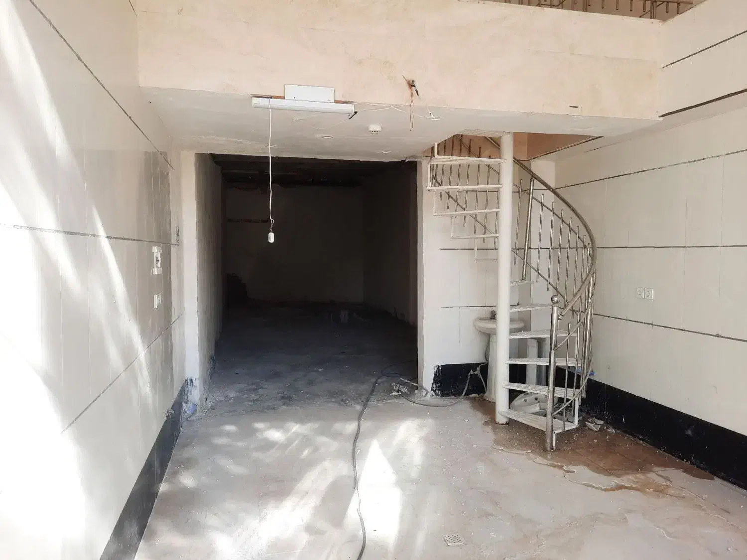 اجاره ۲ باب مغازه ۸۴ متری|اجارهٔ مغازه و غرفه|بجنورد, |دیوار