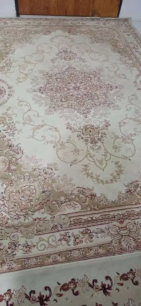 فرش دوتا۶متری درحدنوع دونه ای ۴تومن|فرش|بندر انزلی, جزیره|دیوار
