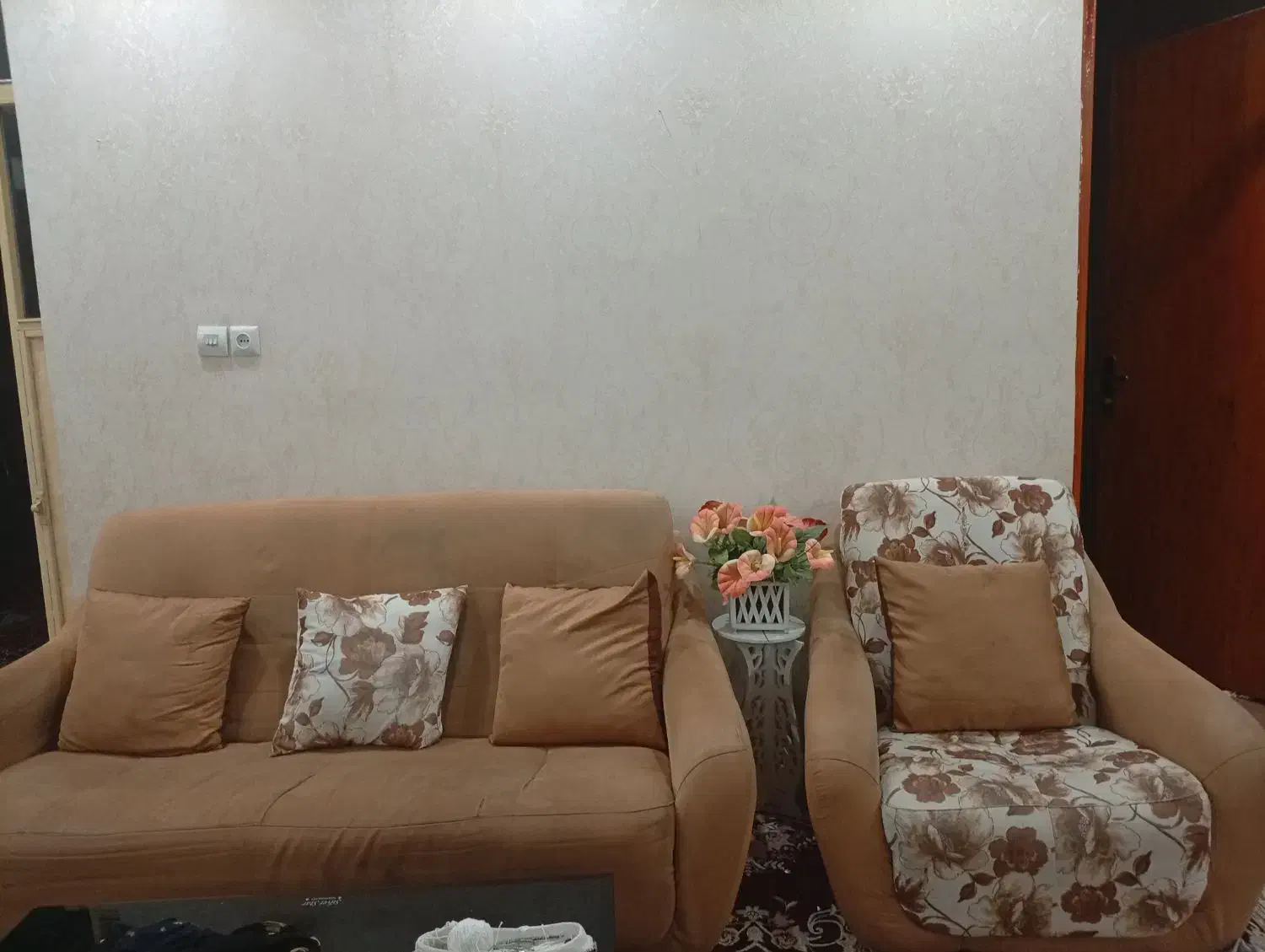 مبل|مبلمان خانگی و میز عسلی|پاوه, |دیوار