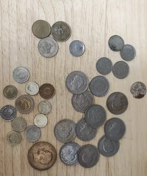 تعدادی سکه قدیمی|کلکسیون سکه، تمبر، اسکناس|بجنورد, |دیوار