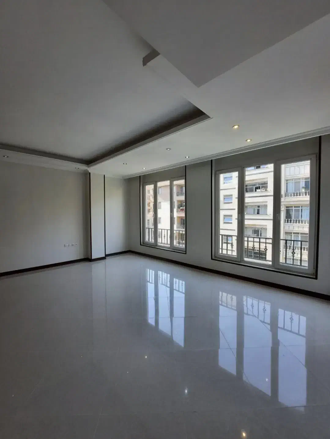 امیرآباد آزادگان / ۱۱۰ متر / فول امکانات / ۲ خواب