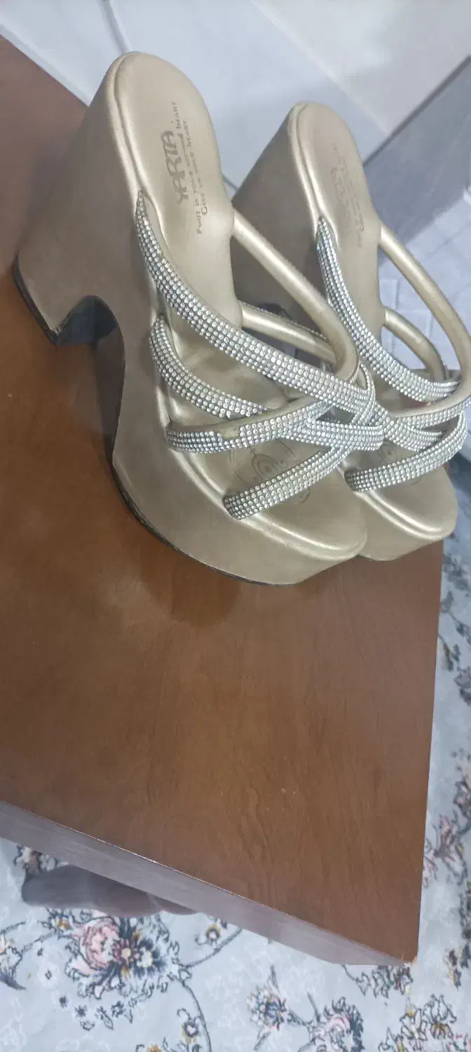 صندل مجلسی|کیف، کفش، کمربند|جوانرود, |دیوار