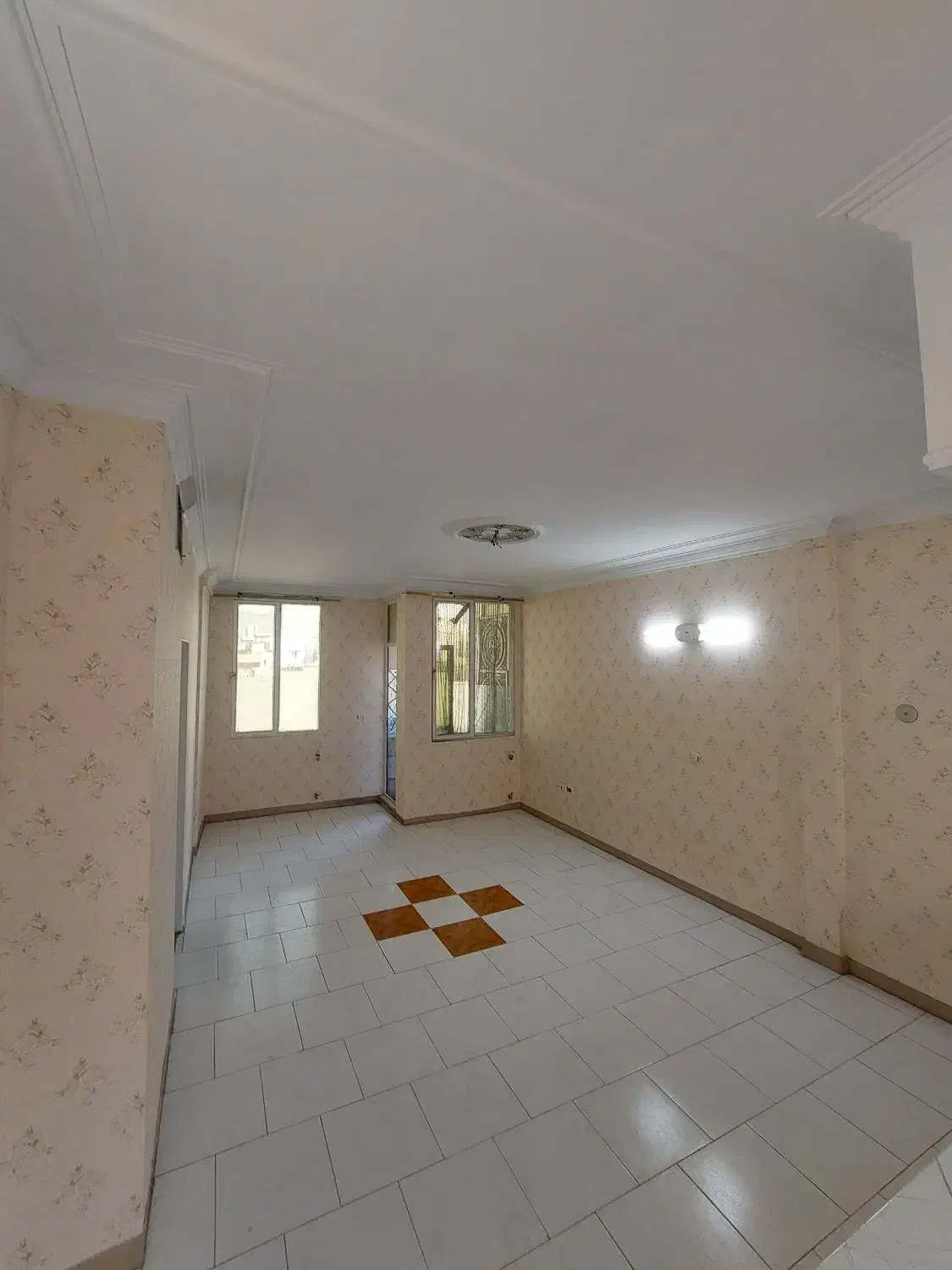 آپارتمان 60 متری شیک با بالکن/رهن کامل