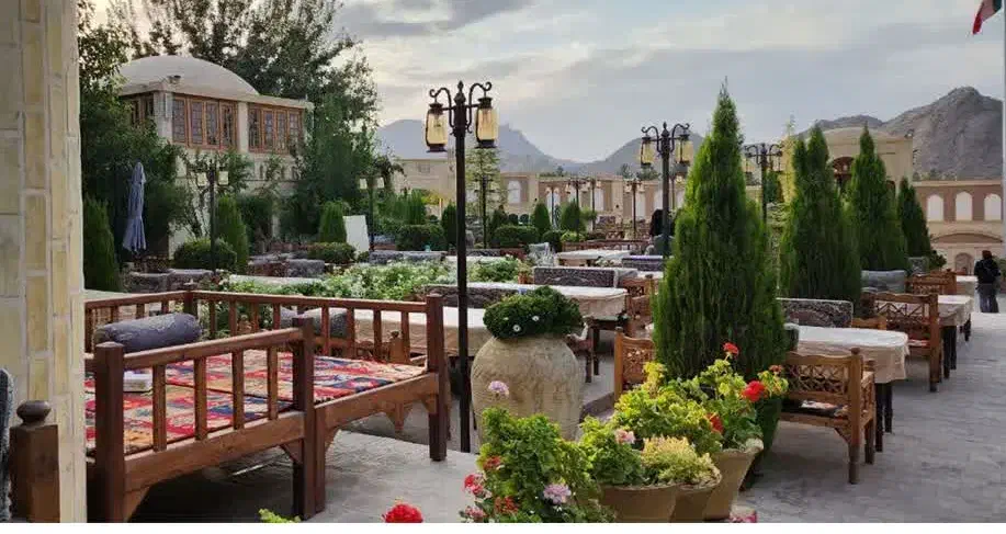 استخدام همکار در گلسرخ تفت|استخدام خدمات فروشگاه و رستوران|تفت, |دیوار