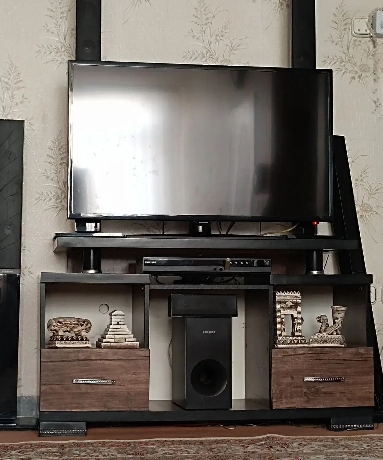 میز تلویزیون|میز تلویزیون|رباطکریم, رباطکریم|دیوار