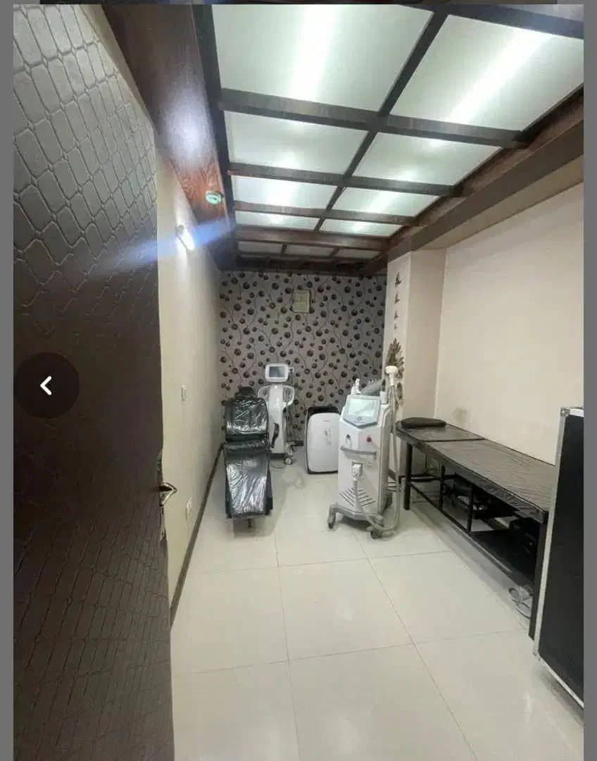 ۴۵ متر سند اداری بر اصلی|اجارهٔ دفتر کار، اتاق اداری، مطب|تهران, صادقیه|دیوار