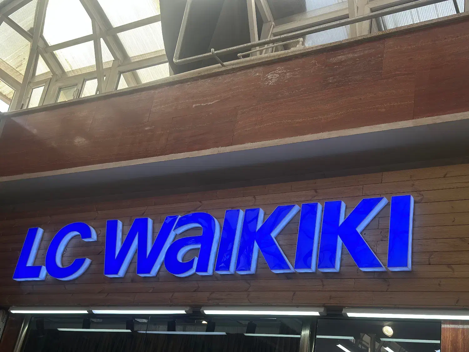 چنلیوم و تابلو مارک ال سی وایکیکی|فروشگاه و مغازه|ماکو, |دیوار