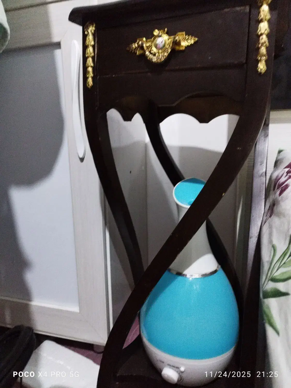 صندلی|صندلی و نیمکت|اراک, |دیوار