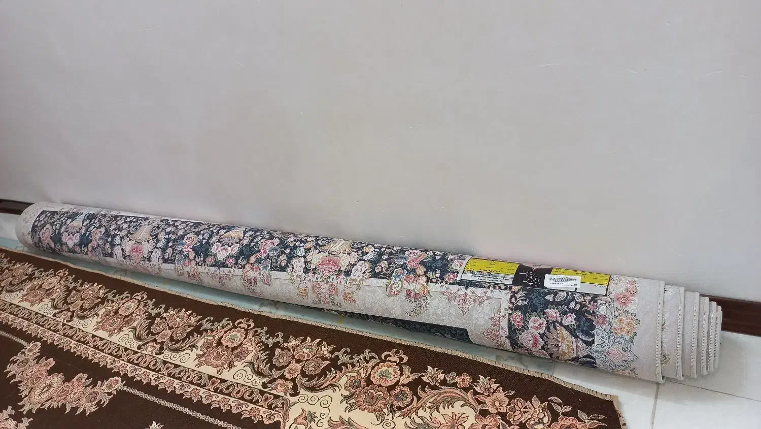 یک تخته ۹ متری فروشی|فرش|قم, شهرک فاطمیه|دیوار