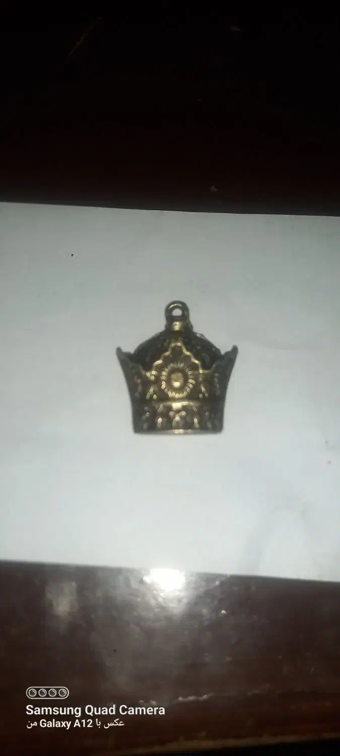 نشان تاج|کلکسیون اشیاء عتیقه|محمدیه-قزوین, |دیوار