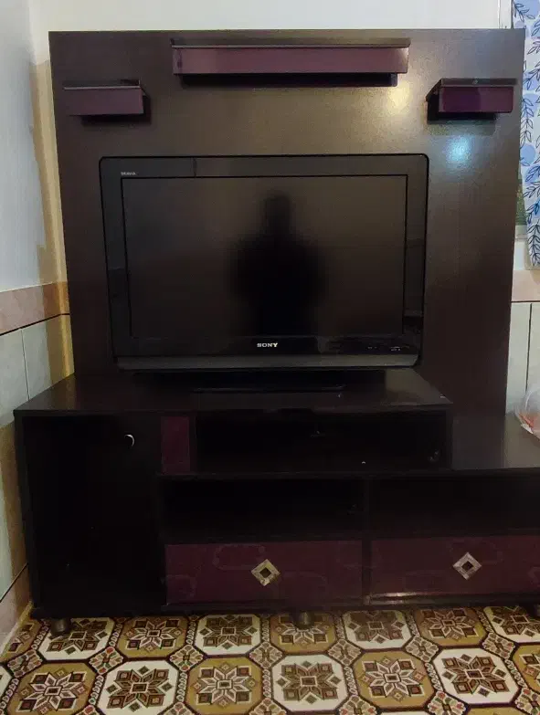 تلوزیون و میز تلوزیون|تلویزیون و پروژکتور|خرم‌آباد, |دیوار