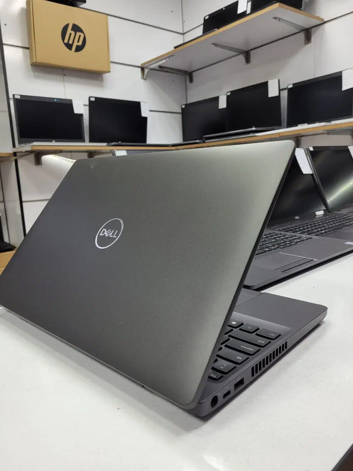 لپ تاپ دل ۵۵۰۰ درحدنو با گارانتی ۸هسته ای|رایانه همراه|اهواز, نادری|دیوار