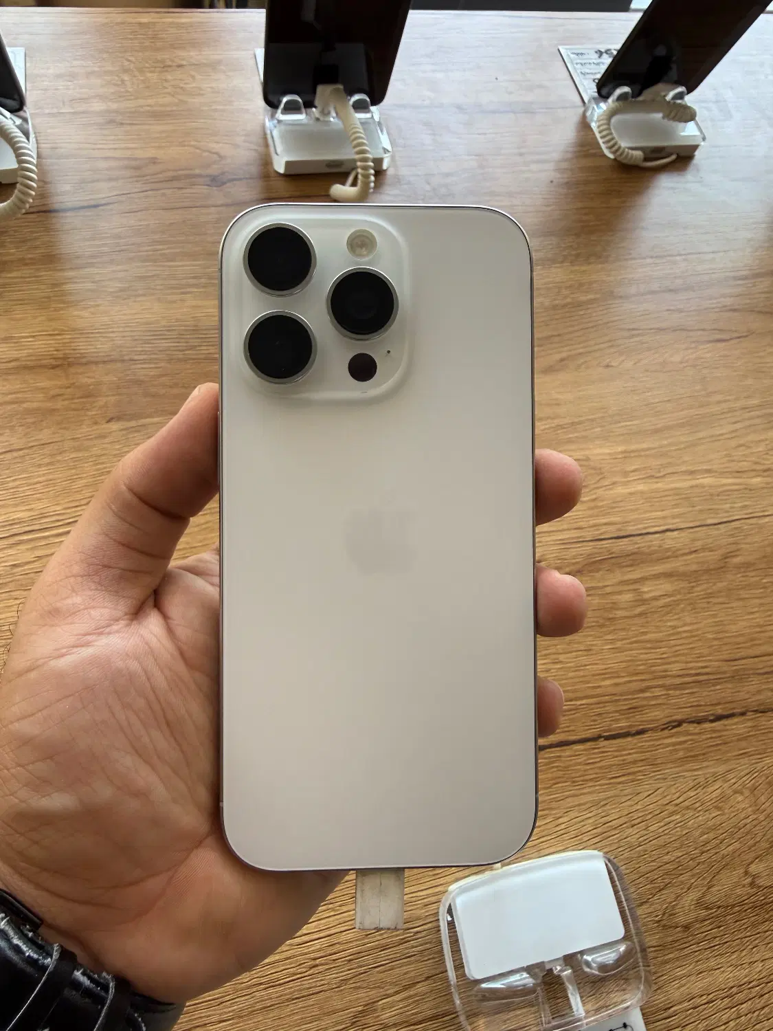 Iphone 16 pro|موبایل|کاشان, شهرک امیرالمومنین|دیوار