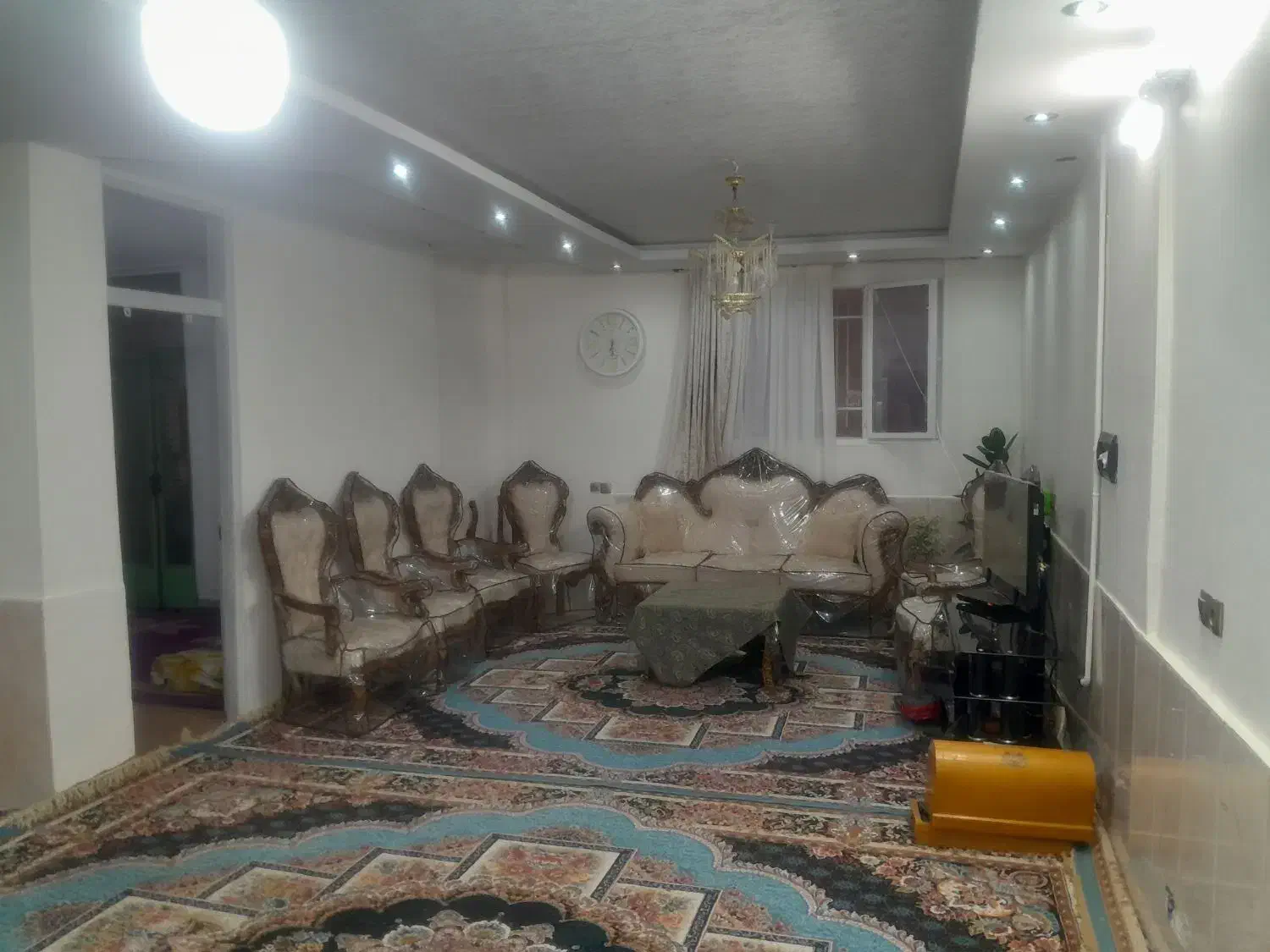 خانه ویلایی سه طبقه|فروش خانه و ویلا|فولادشهر, B2|دیوار