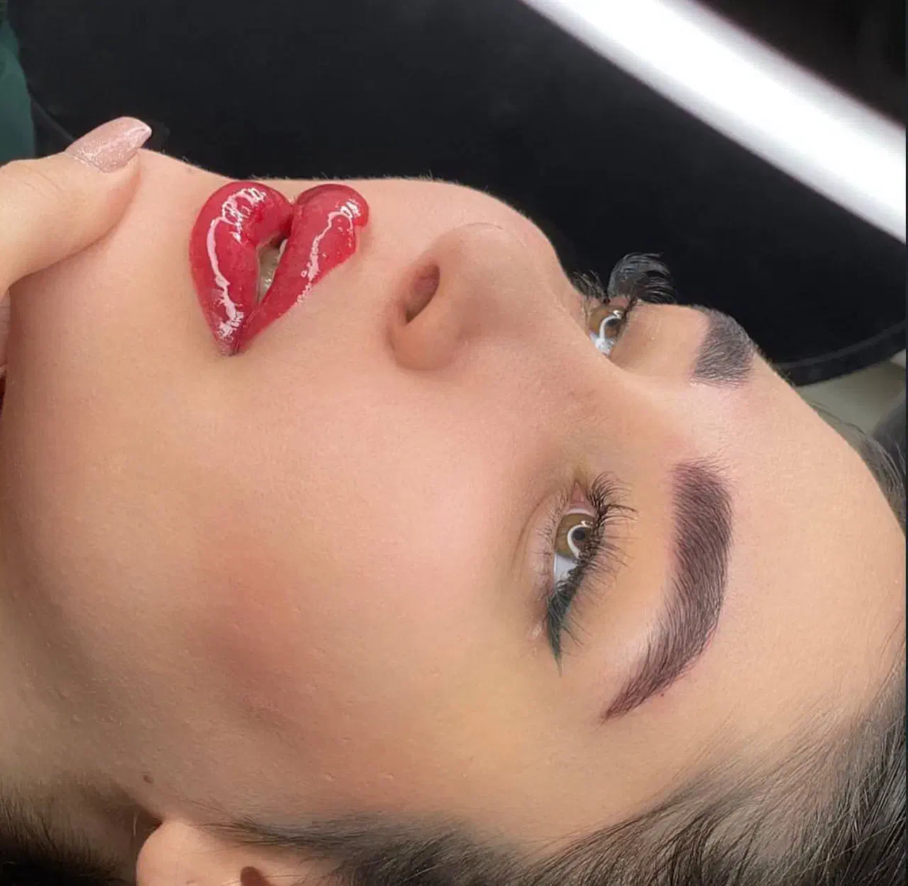 مدل شیدینگ لب  و خط چشم|خدمات آرایشگری و زیبایی|باقرشهر, |دیوار