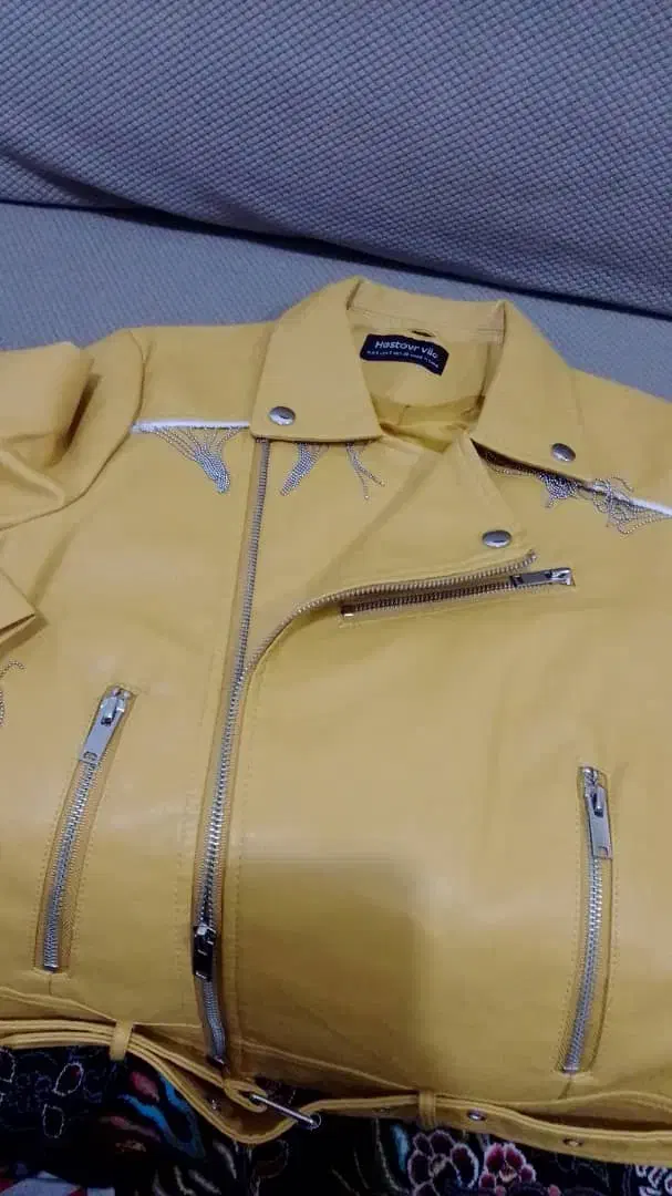 کت چرم دخترانه حراج بعلت تک سایز بودن|کفش و لباس بچه|خرم‌آباد, |دیوار