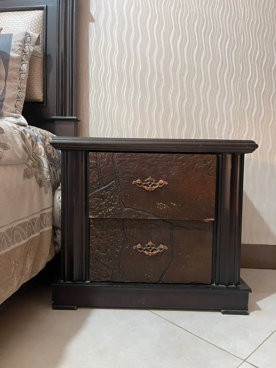 آیینه و کنسول پاتختی جا کفشی میز تلوزیون|تخت و سرویس خواب|رشت, سیا اسطلخ|دیوار