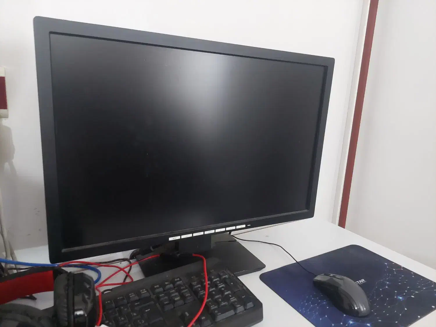 مانیتور 24 اینچ فوجیتسو وارداتی اورجینال کم کار|قطعات و لوازم جانبی رایانه|رشت, گلسار|دیوار