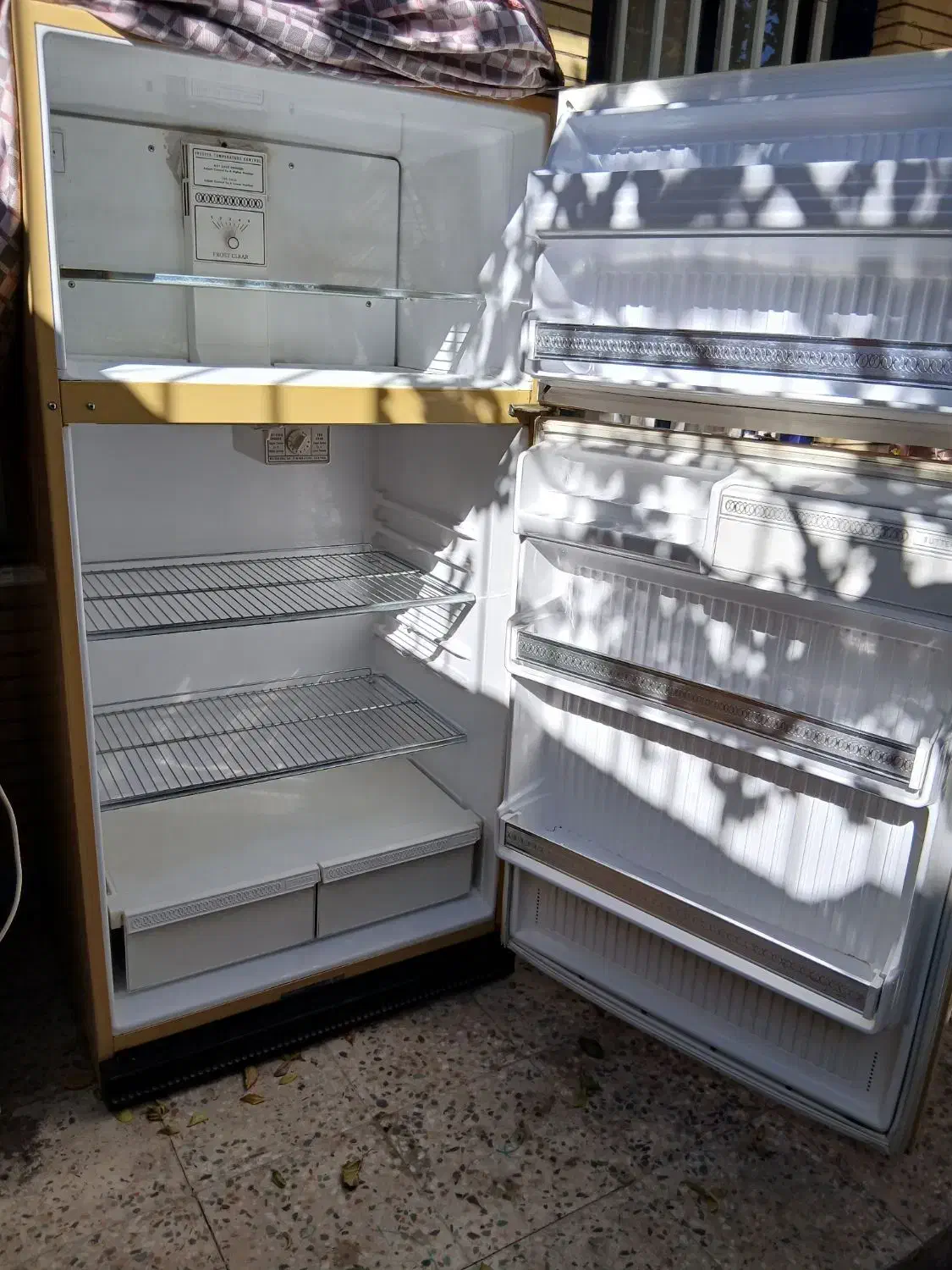 یخچال قدیمی وگاز ۵شعله دست دوم|یخچال و فریزر|نهاوند, |دیوار