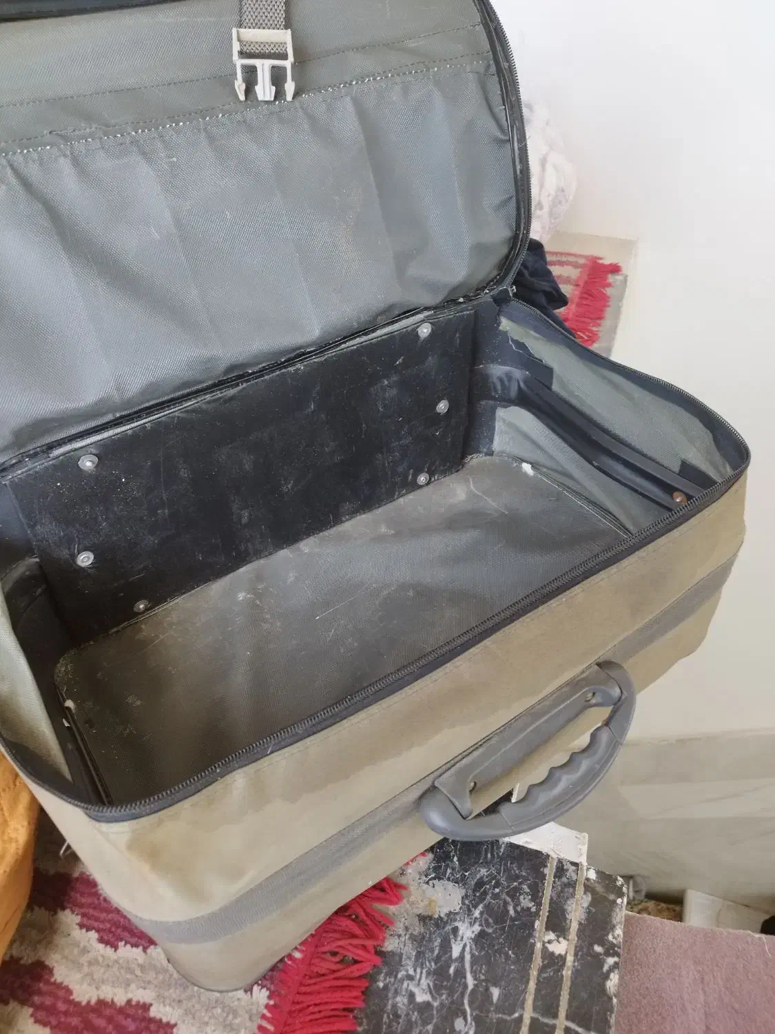 چمدان سالم و ارزان|کیف، کفش، کمربند|اراک, |دیوار