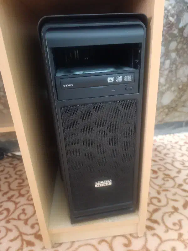 کیس و مانیتور|رایانه رومیزی|قوچان, |دیوار