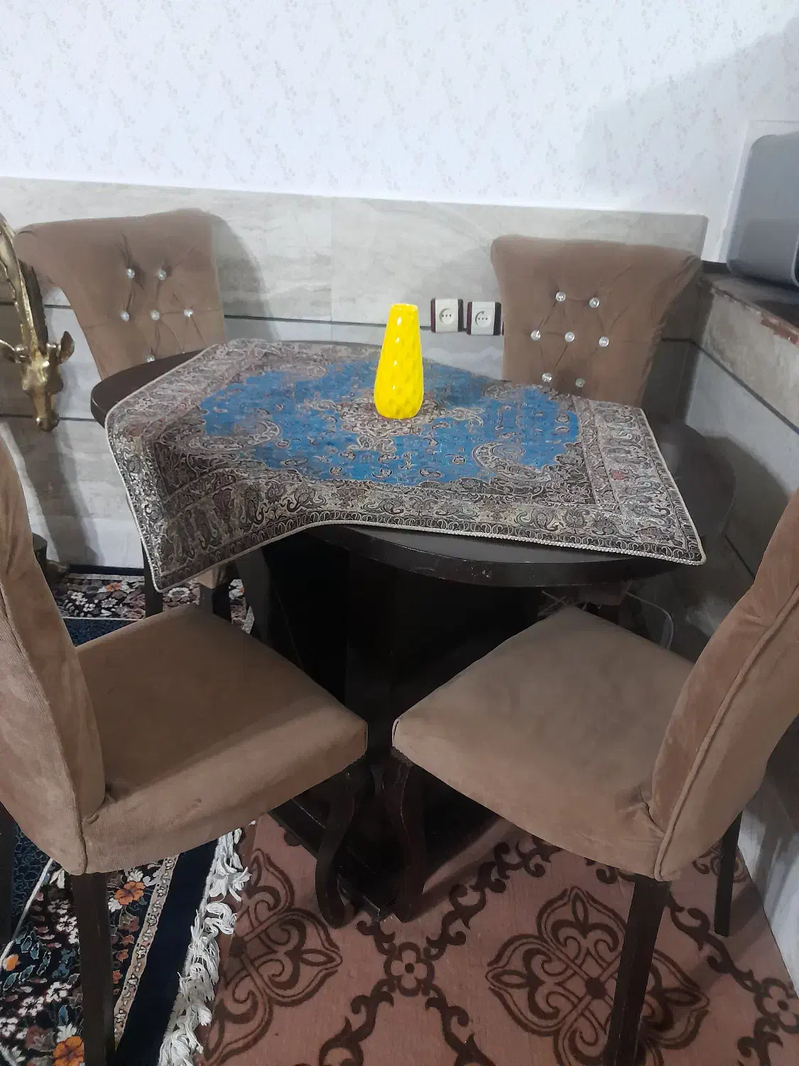 فروش|میز و صندلی غذاخوری|تربت‌حیدریه, بالا ولایت|دیوار