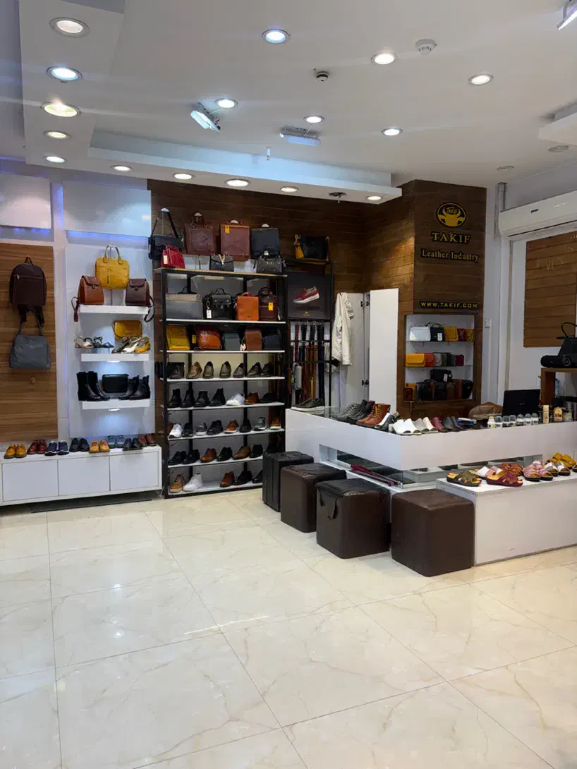 استخدام فروشنده کیف و کفش|استخدام بازاریابی و فروش|تهران, شهرک غرب|دیوار