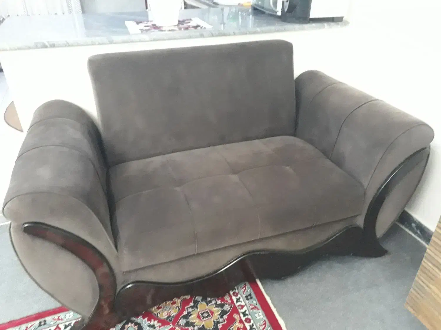 مبل چهار نفر با اسفنجی سفت وتمیز|مبلمان خانگی و میز عسلی|بابل, |دیوار