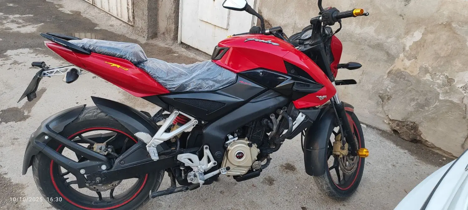 92 NS 200 rs|موتورسیکلت|نیشابور, سرآب کوشک|دیوار