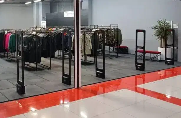 تعمیرگیت،دزدگیرتگ&لیبل پلاسکو هایپرمارکت قنادی|عمدهفروشی|تهران, سعادتآباد|دیوار