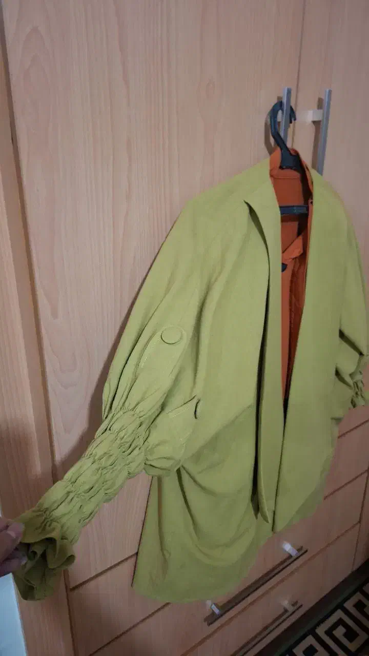 مانتو و کت لی مجلسی|لباس|بروجن, |دیوار