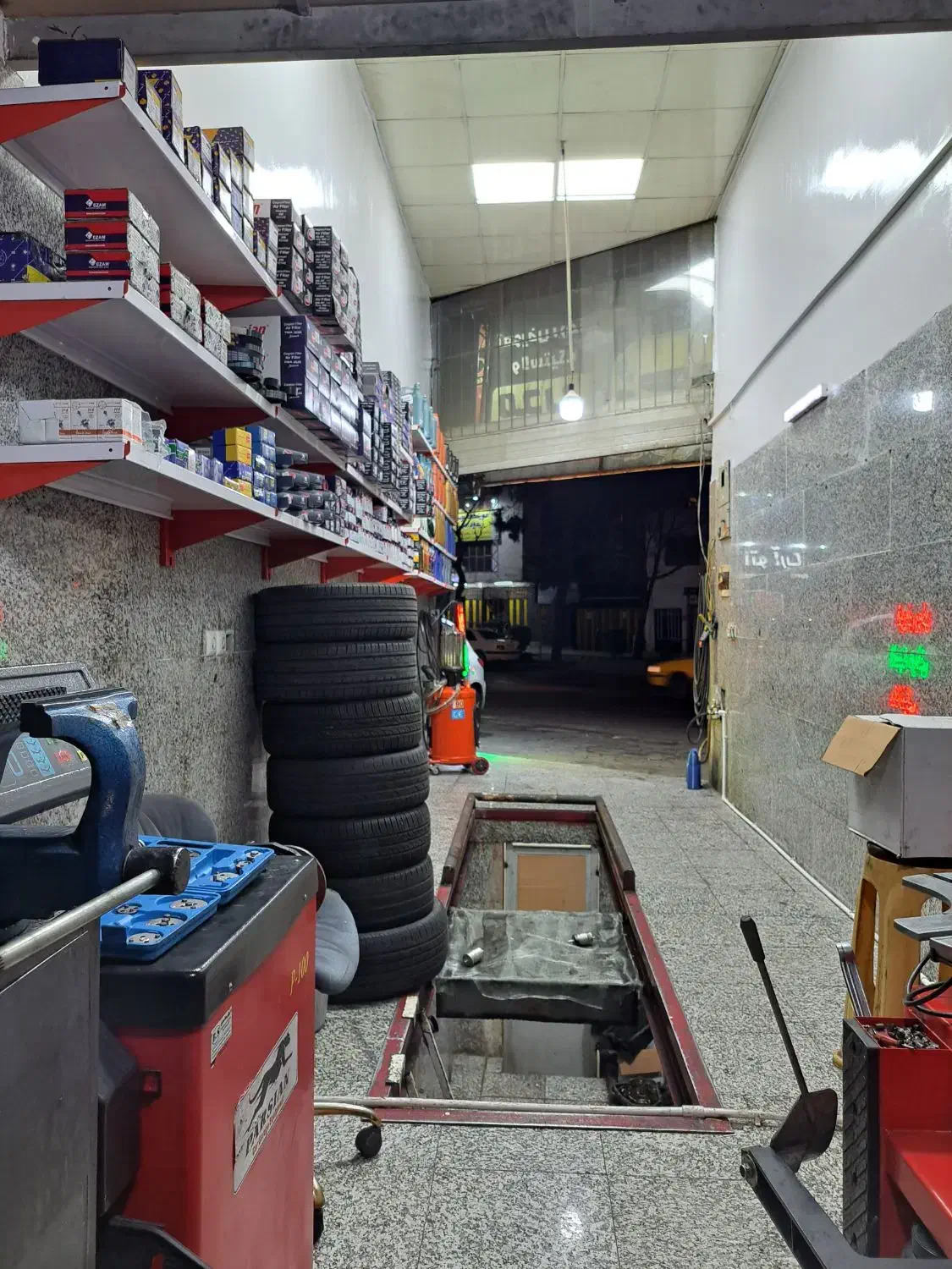 مکانیک یا شاگرد تعویض روغنی|استخدام صنعتی، فنی، مهندسی|تهران, نیروی دریایی|دیوار