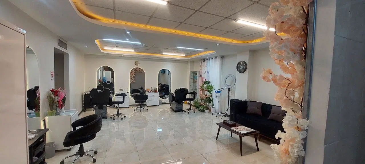 اجاره صندلی سالن زیبایی|استخدام درمانی، زیبایی، بهداشتی|تهران, باشگاه نفت|دیوار