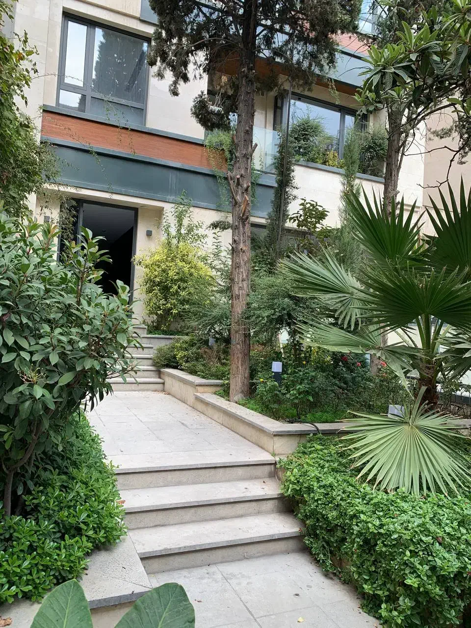 ۱۰۰۰ متر مستغلات/ سازنده برند/ ونک/ ملاصدرا|فروش آپارتمان|تهران, شیراز|دیوار