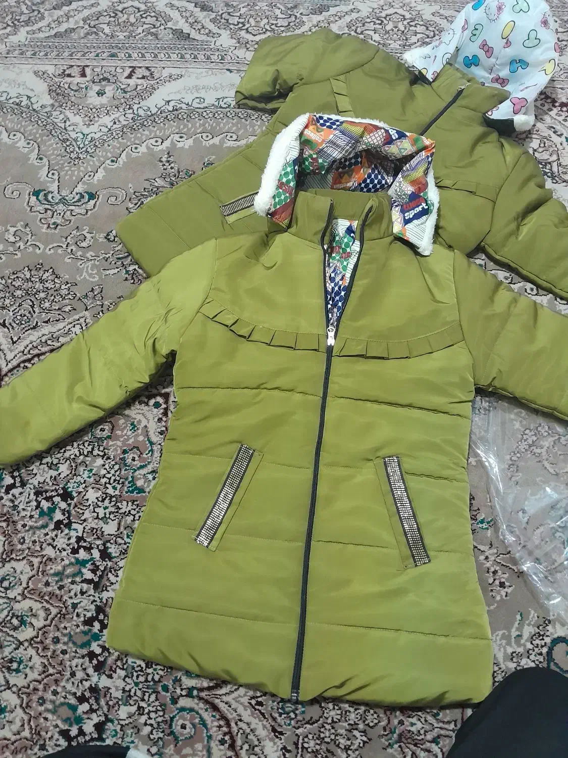 کاپشن دخترانه ۲ عدد مناسب۱۰ تا۱۳ ساله جنس خیلی خوب|کفش و لباس بچه|مشهد, اروند|دیوار