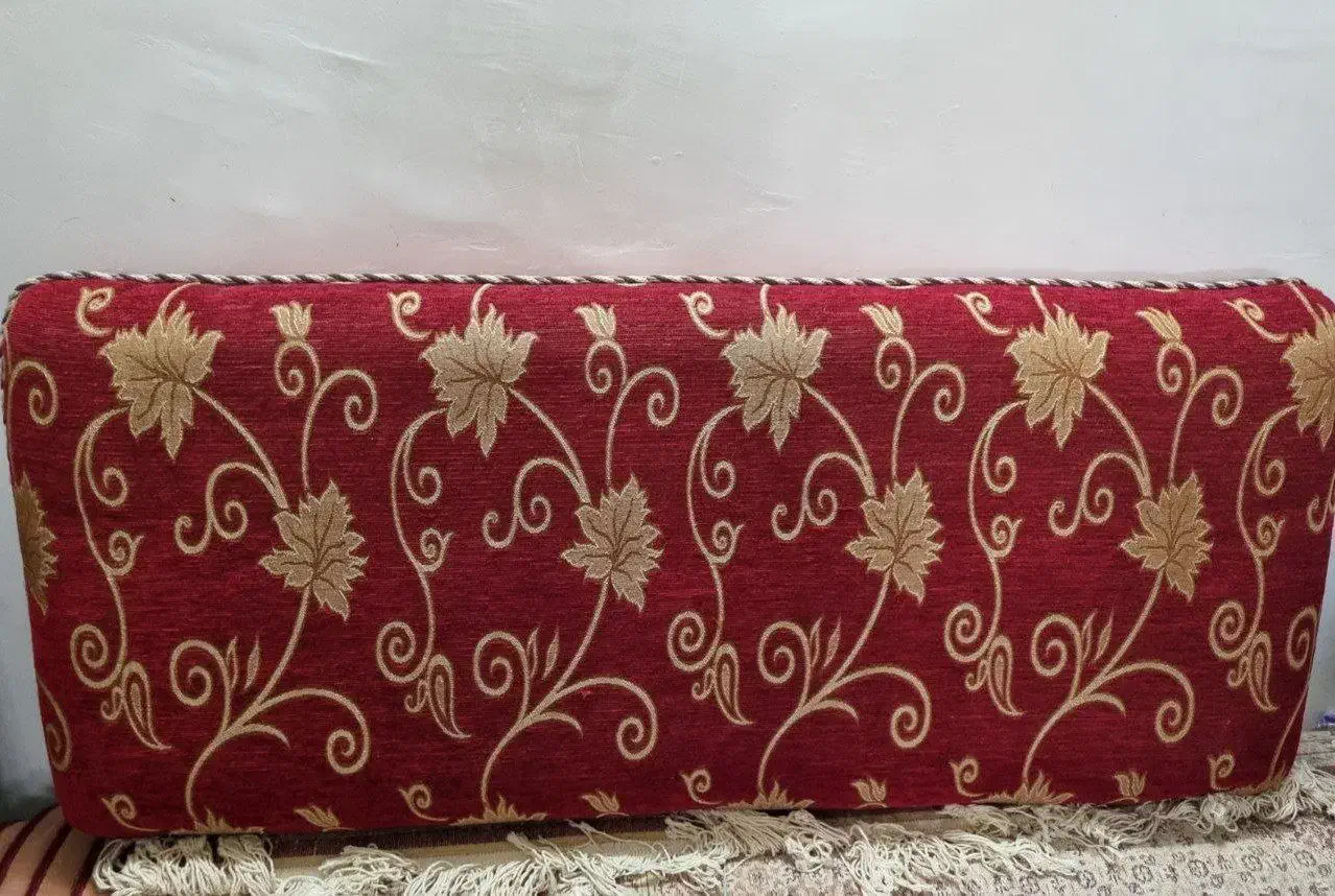 پشتی هخامنش|پشتی|زاهدان, |دیوار