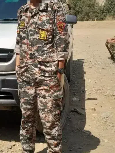 لباس بسیجی سبز|لباس|کرج, بنیاد|دیوار