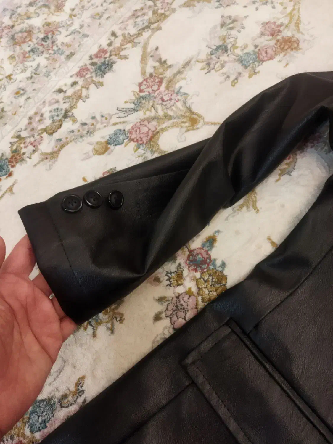 دو عدد کاپشن و کت چرم زنانه.|لباس|شهریار, اسد‌آباد|دیوار