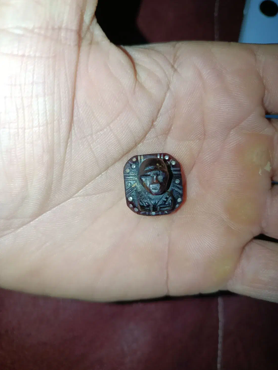 مهره باستانی یاقوت|کلکسیون اشیاء عتیقه|بوشهر, |دیوار