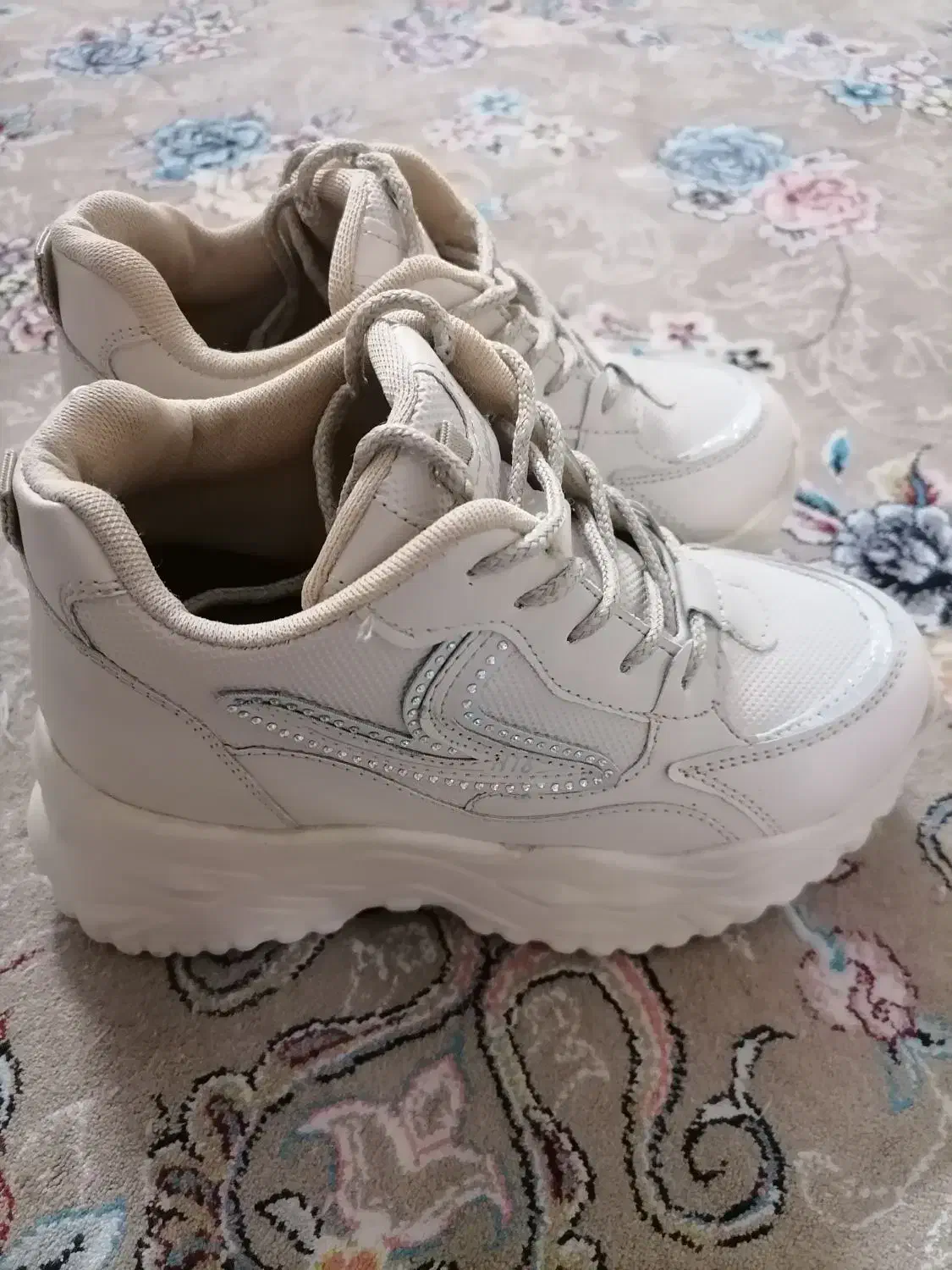 فروش کفش اسپرت|کیف، کفش، کمربند|یزد, |دیوار