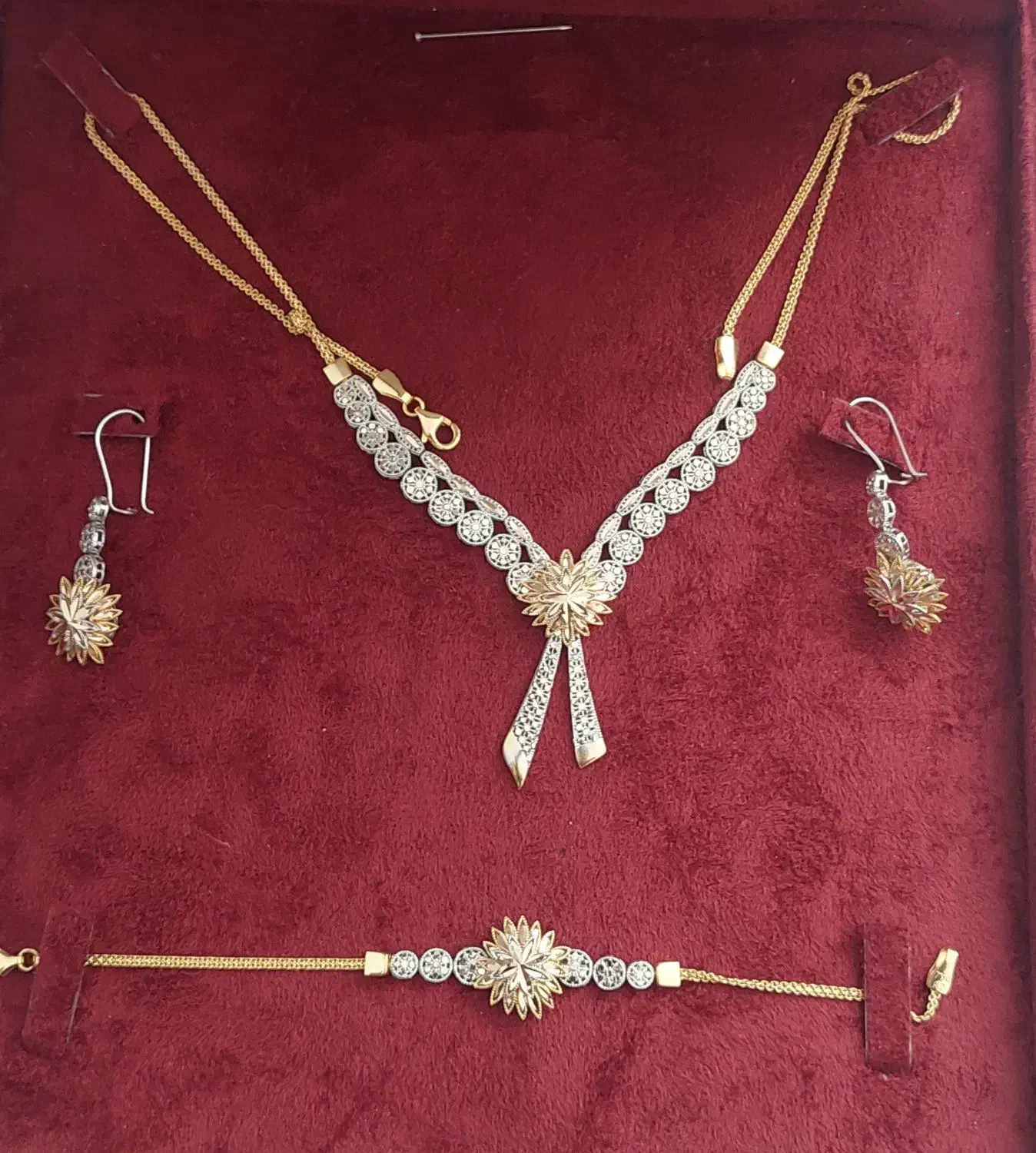 سرویس کامل نو با فاکتور|جواهرات|مشهد, سرافرازان|دیوار