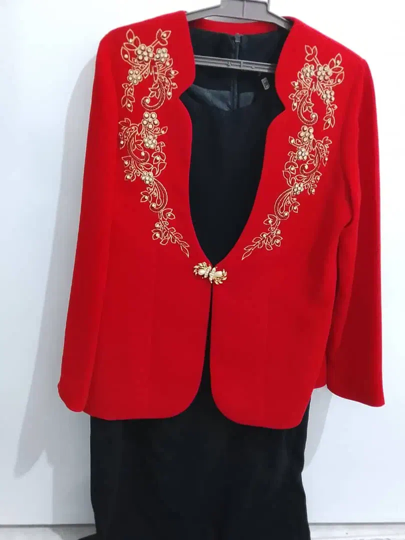 لباس مجلسی درحدنو|لباس|مرودشت, فیروزی|دیوار