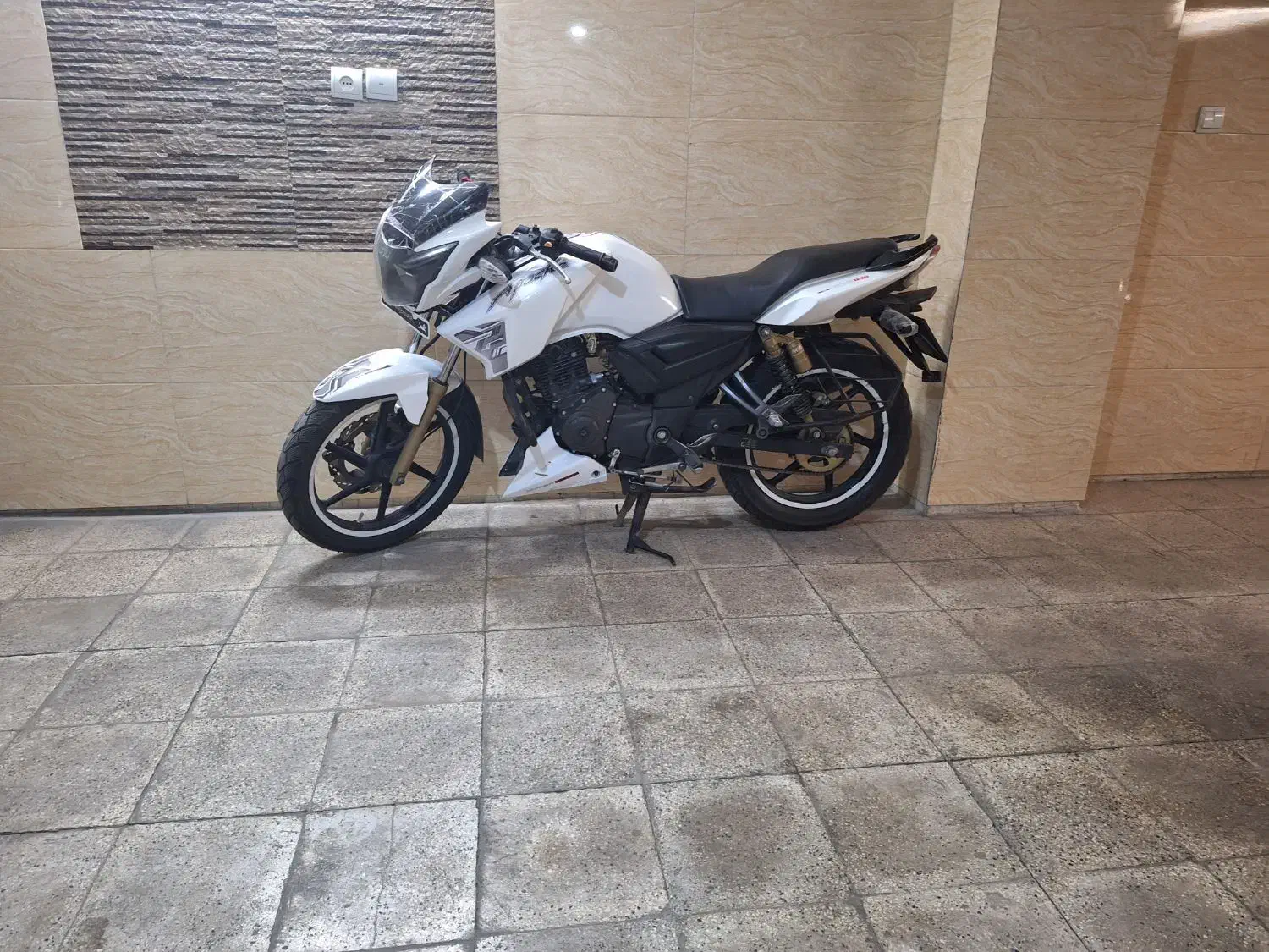 اپاچی ۱۸۰ مدل ۹۲|موتورسیکلت|تهران, انبار نفت|دیوار