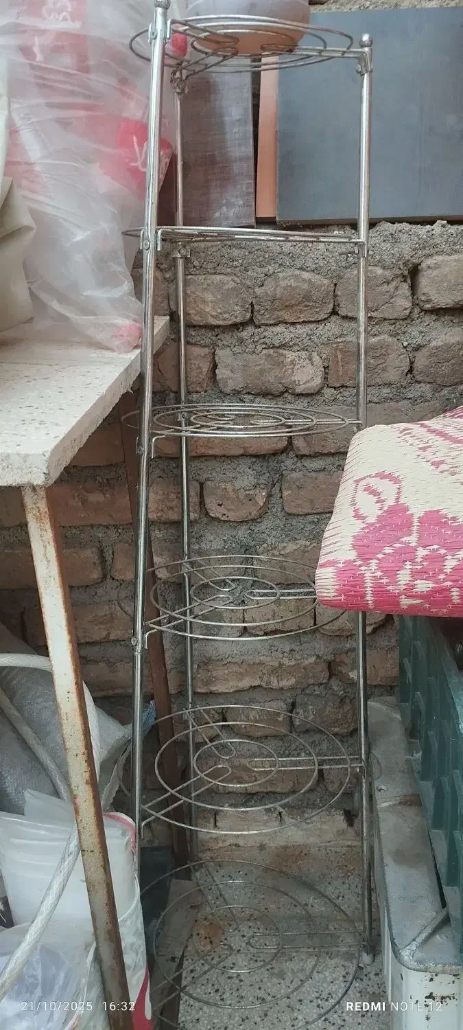 پایه قابلمه|آب‌چکان و نظم‌دهنده ظروف|زبرخان, |دیوار