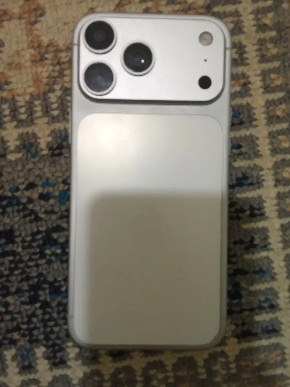 گوشی طرح آیفون 17|موبایل|اندیشه, اندیشه فاز ۱|دیوار