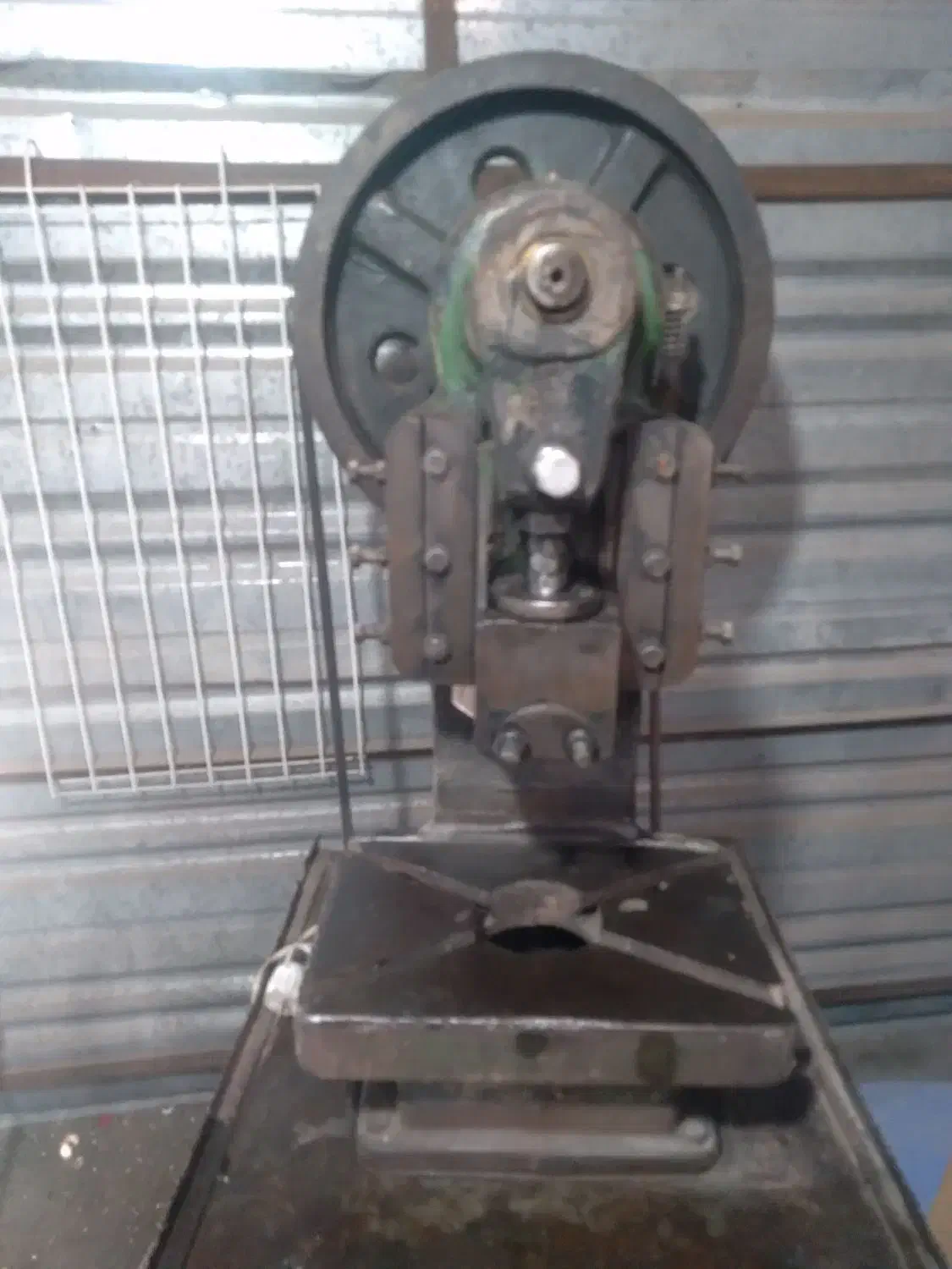 پرس ضربه ای ۶تن|ماشینآلات صنعتی|چهاردانگه (تهران), |دیوار